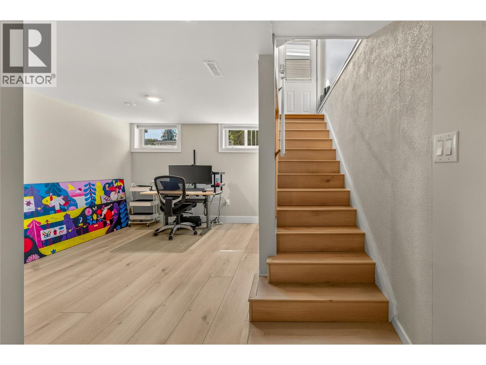 913 Moosejaw Street, Penticton, British Columbia  V2A 5T5 - Photo 8 - 10401161