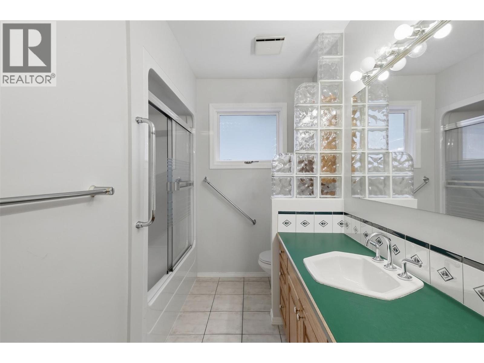 211 Connaught Road, Kamloops, British Columbia  V2C 1G5 - Photo 33 - 10401603