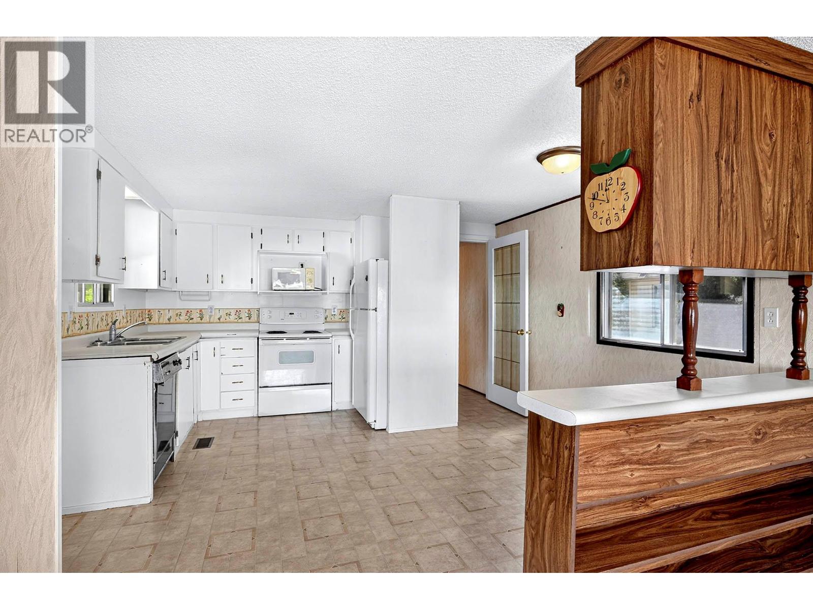 15 Mars Drive, Kamloops, British Columbia  V2B 1B3 - Photo 15 - 10401642