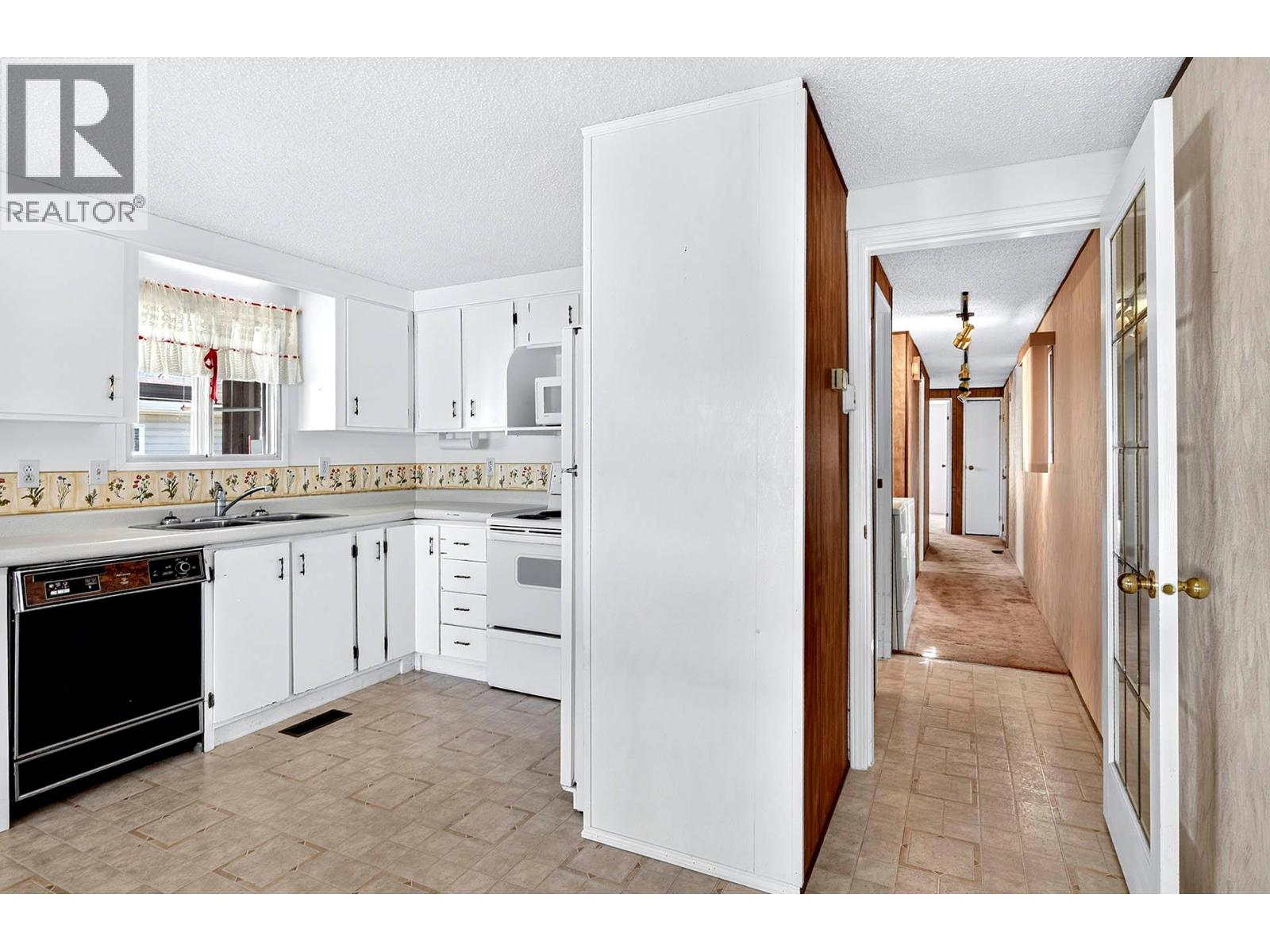15 Mars Drive, Kamloops, British Columbia  V2B 1B3 - Photo 16 - 10401642