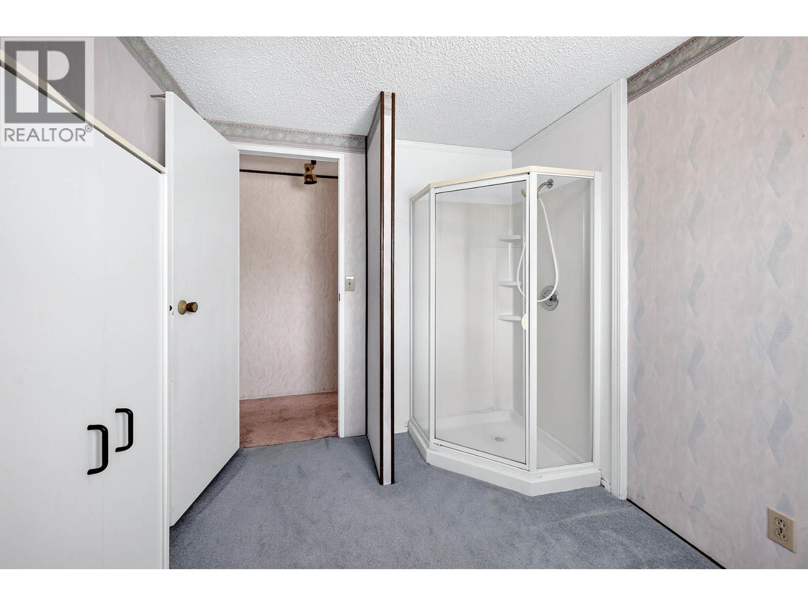 15 Mars Drive, Kamloops, British Columbia  V2B 1B3 - Photo 24 - 10401642