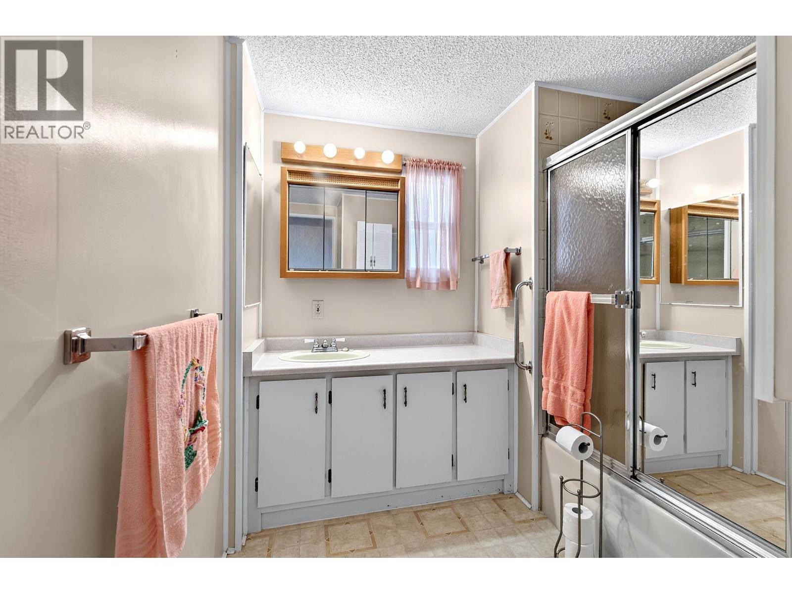 15 Mars Drive, Kamloops, British Columbia  V2B 1B3 - Photo 25 - 10401642