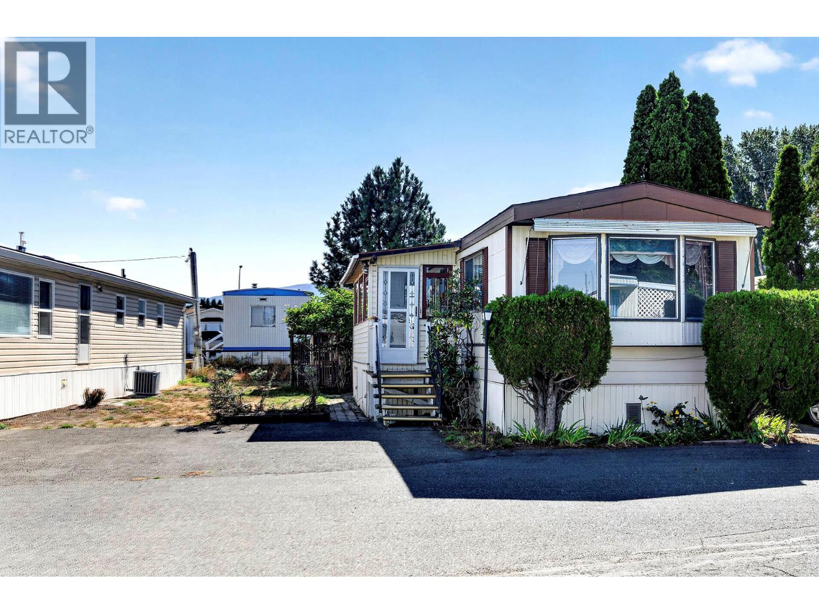 15 Mars Drive, Kamloops, British Columbia  V2B 1B3 - Photo 3 - 10401642