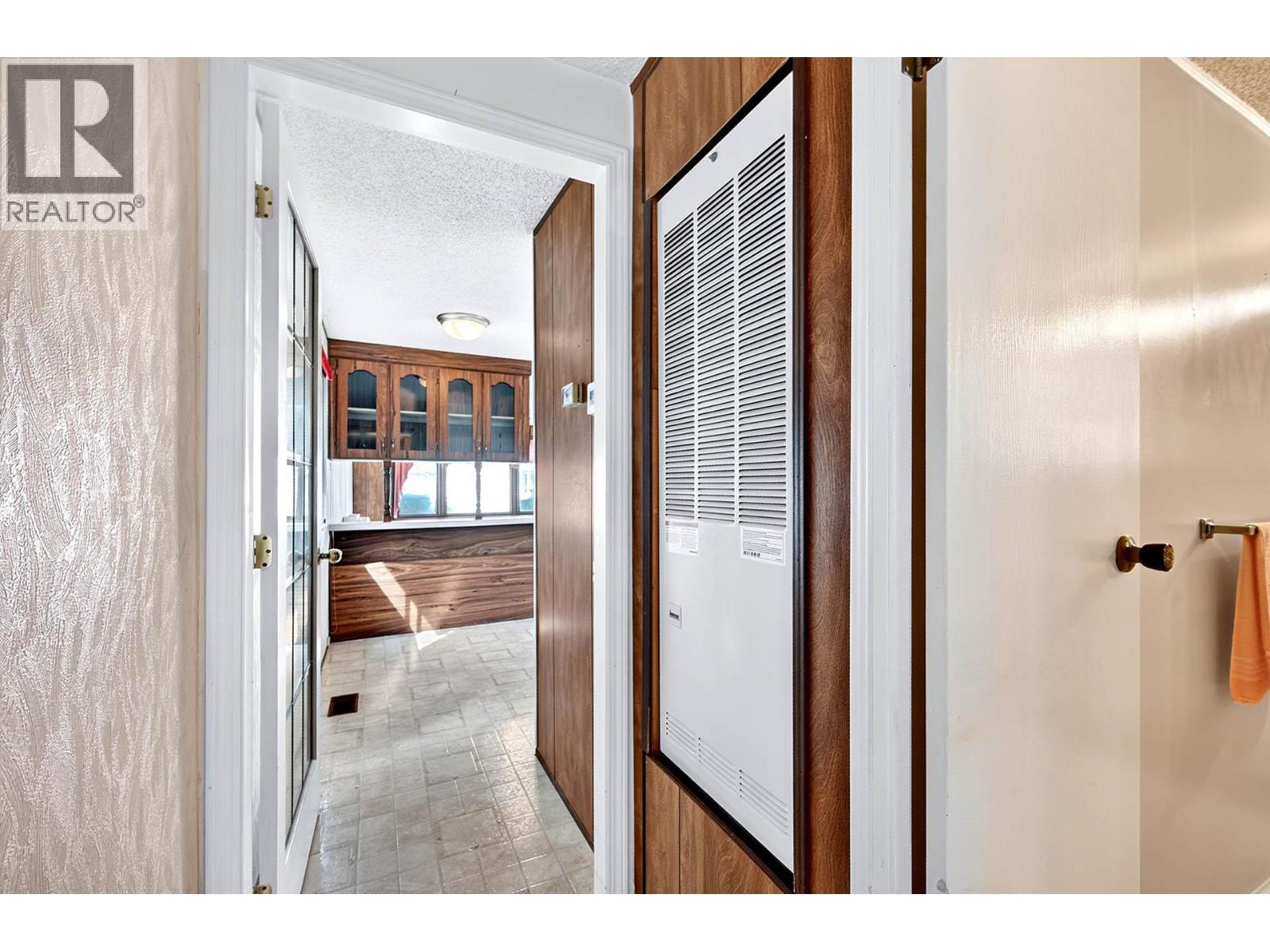 15 Mars Drive, Kamloops, British Columbia  V2B 1B3 - Photo 30 - 10401642