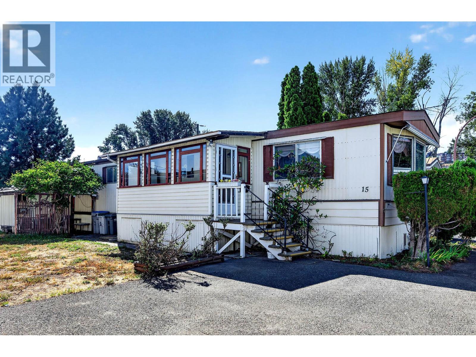 15 Mars Drive, Kamloops, British Columbia  V2B 1B3 - Photo 34 - 10401642