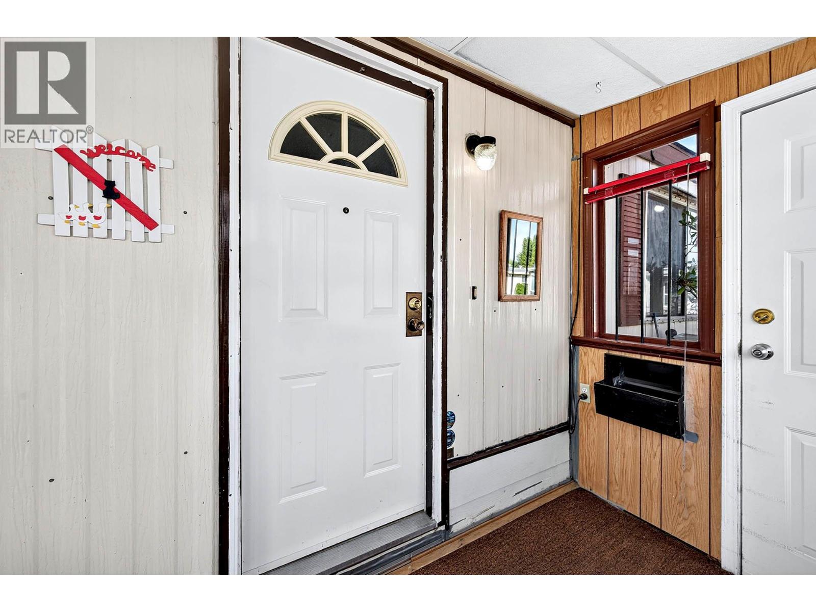15 Mars Drive, Kamloops, British Columbia  V2B 1B3 - Photo 4 - 10401642