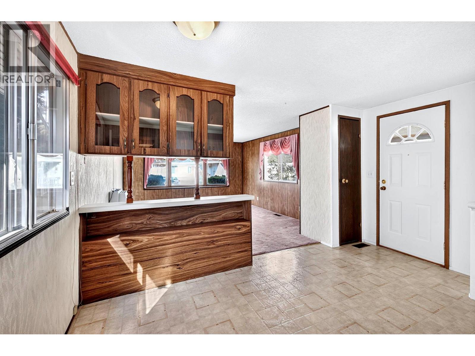 15 Mars Drive, Kamloops, British Columbia  V2B 1B3 - Photo 8 - 10401642