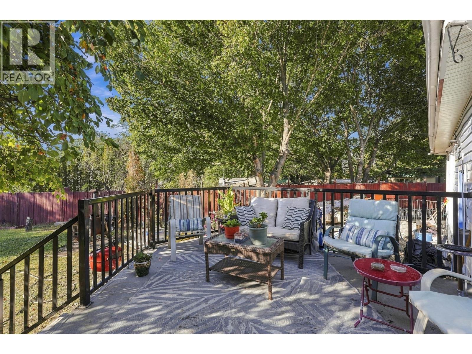 749 Klahanie Drive, Kamloops, British Columbia  V2C 5R1 - Photo 32 - 10401762