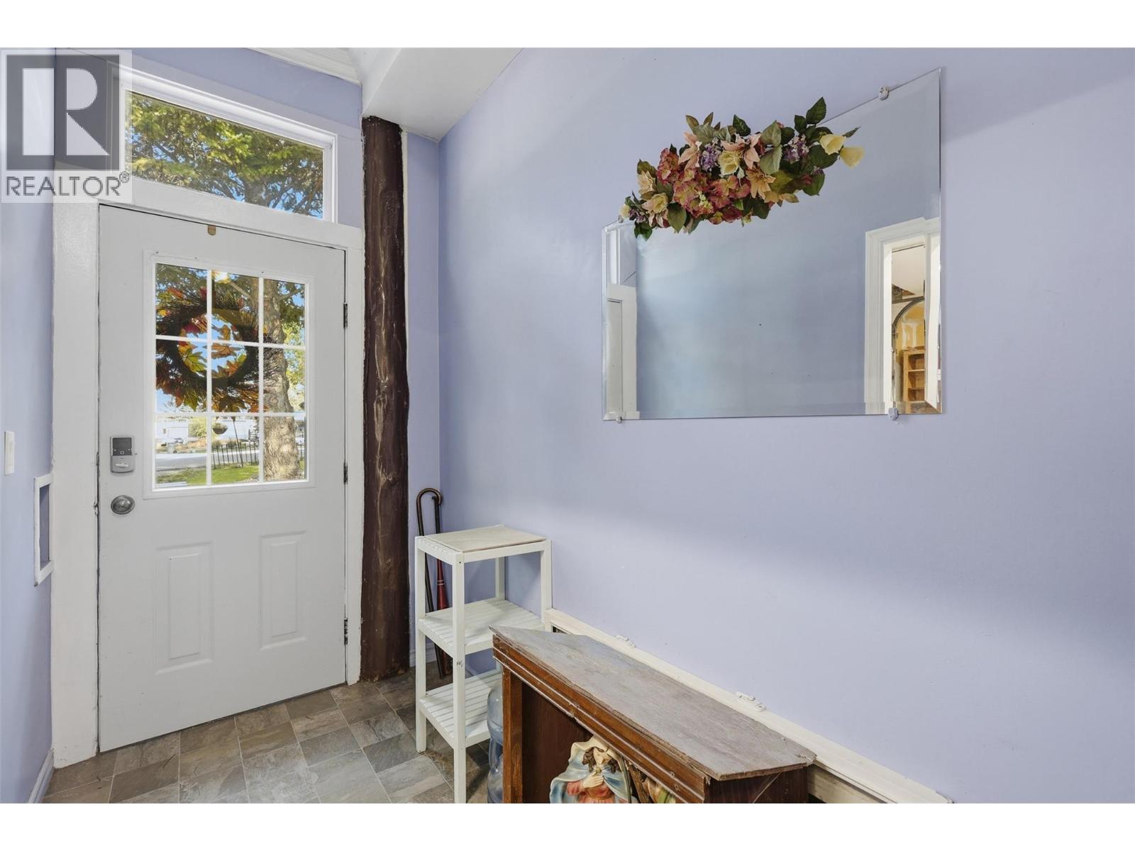 749 Klahanie Drive, Kamloops, British Columbia  V2C 5R1 - Photo 7 - 10401762