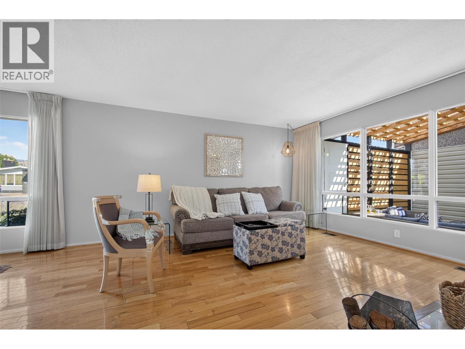 1261 Lawson Avenue, Kelowna, British Columbia  V1Y 6V1 - Photo 6 - 10400817