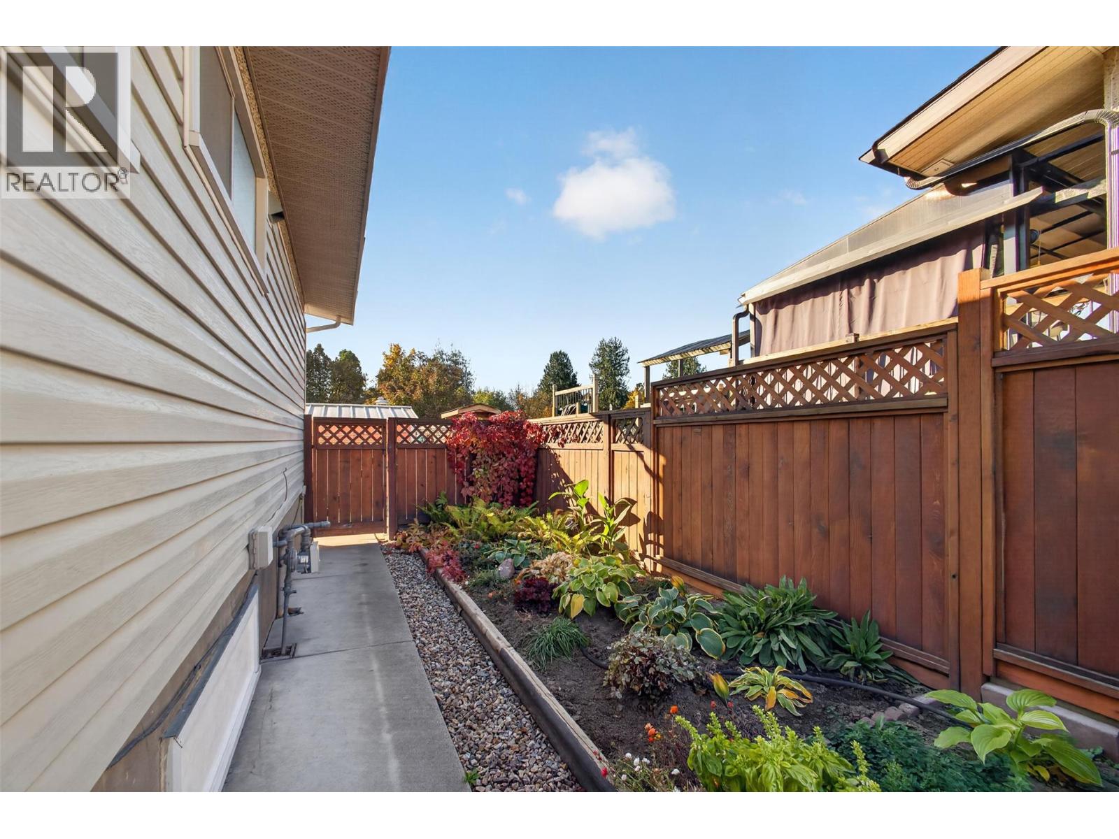 1261 Lawson Avenue, Kelowna, British Columbia  V1Y 6V1 - Photo 74 - 10400817