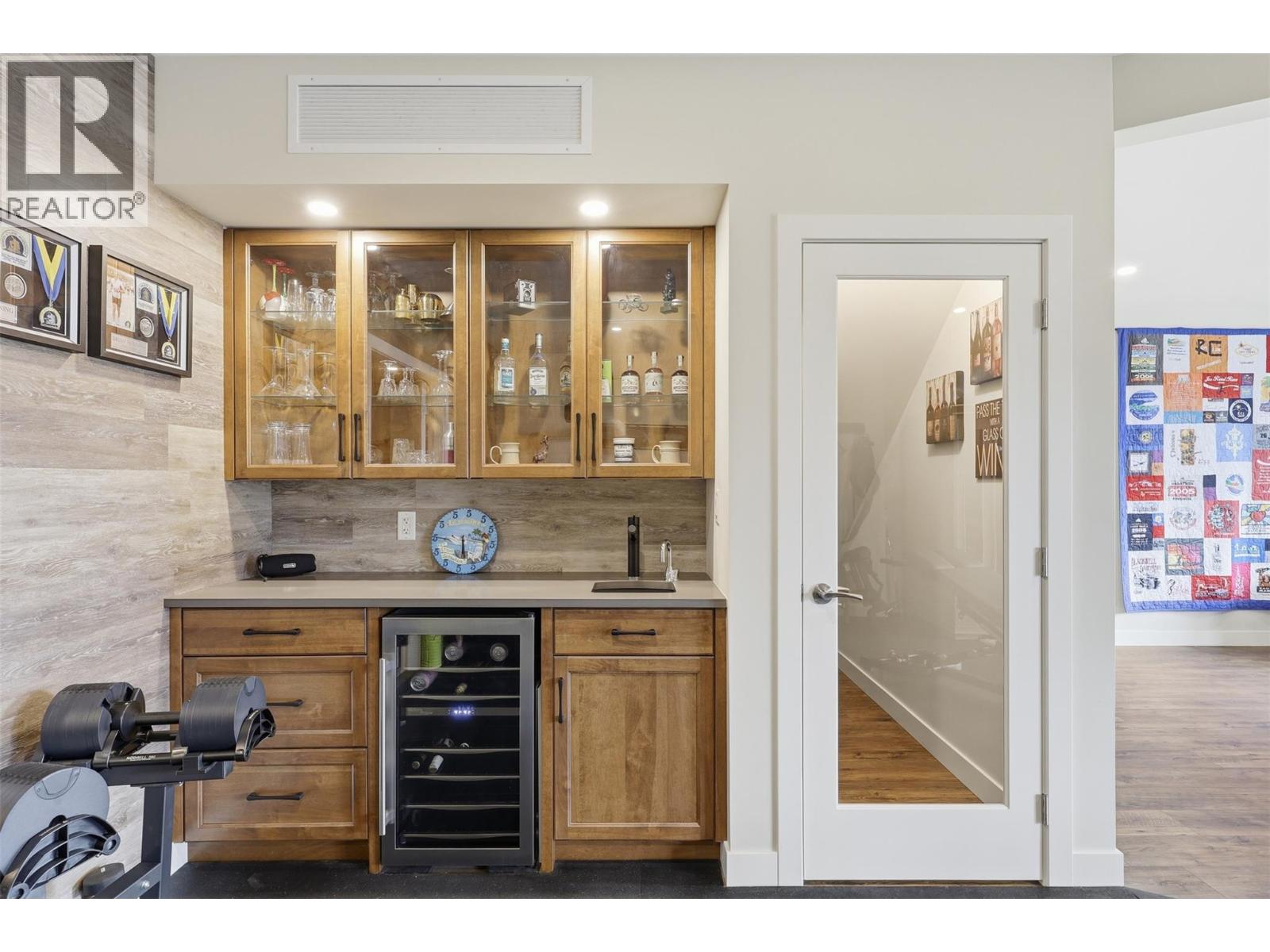 4012 Rio Vista Way, Kamloops, British Columbia  V2H 0E1 - Photo 50 - 10401745