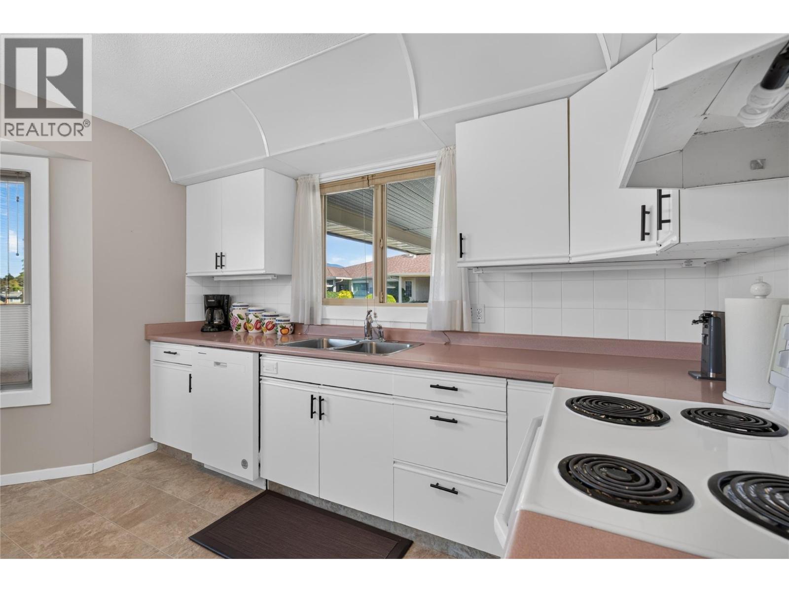2200 40 Avenue Unit# 3, Vernon, British Columbia  V1T 8Z9 - Photo 6 - 10401390