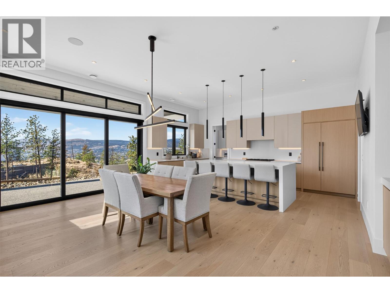 1561 Cabernet Court, West Kelowna, British Columbia  V4T 3B5 - Photo 9 - 10377479