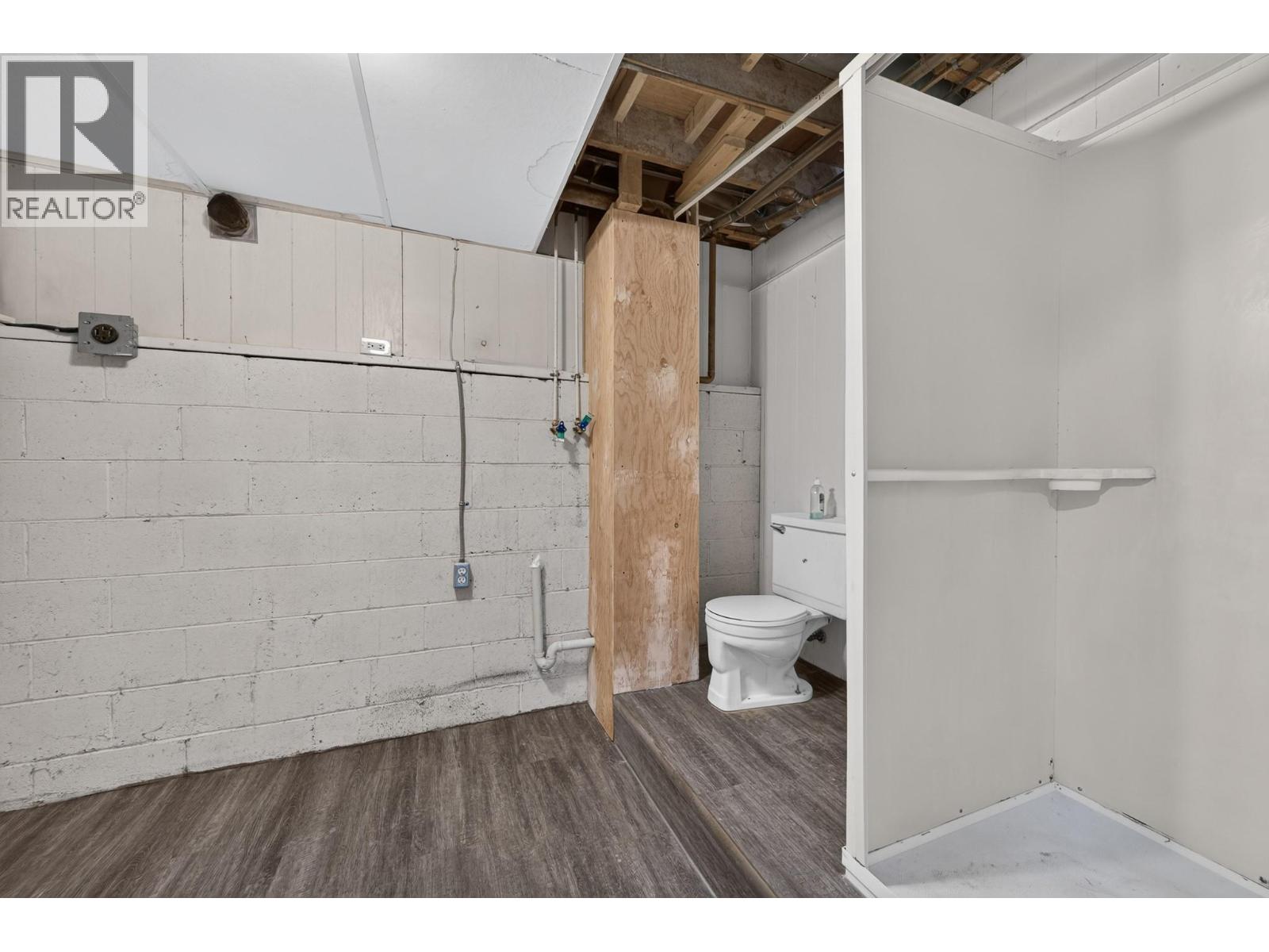 2257/2259 Valleyview Drive, Kamloops, British Columbia  V2C 4C8 - Photo 34 - 10401715