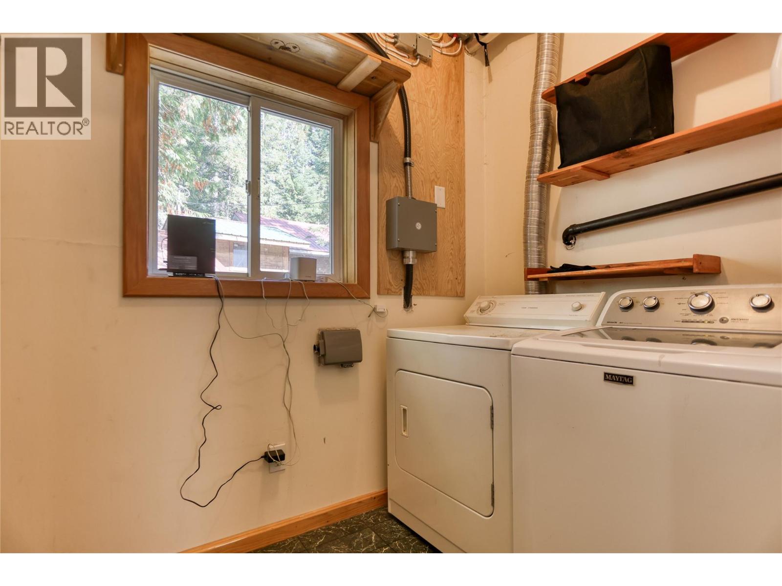 113 Wesco Road, Ymir, British Columbia  V0G 2K0 - Photo 25 - 10401678
