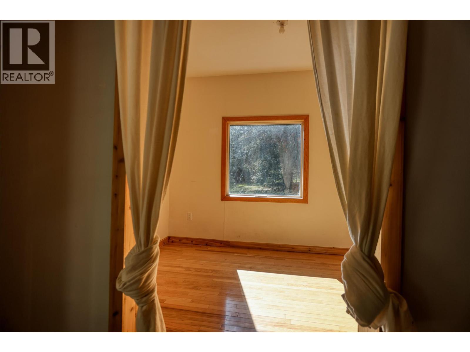 113 Wesco Road, Ymir, British Columbia  V0G 2K0 - Photo 27 - 10401678
