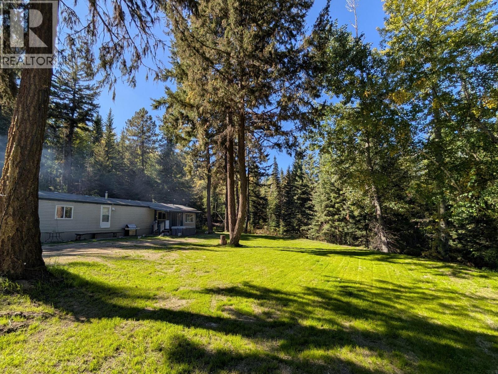 5745 Gun Lake Road W, Gold Bridge, British Columbia  V0K 1P0 - Photo 1 - 10401528