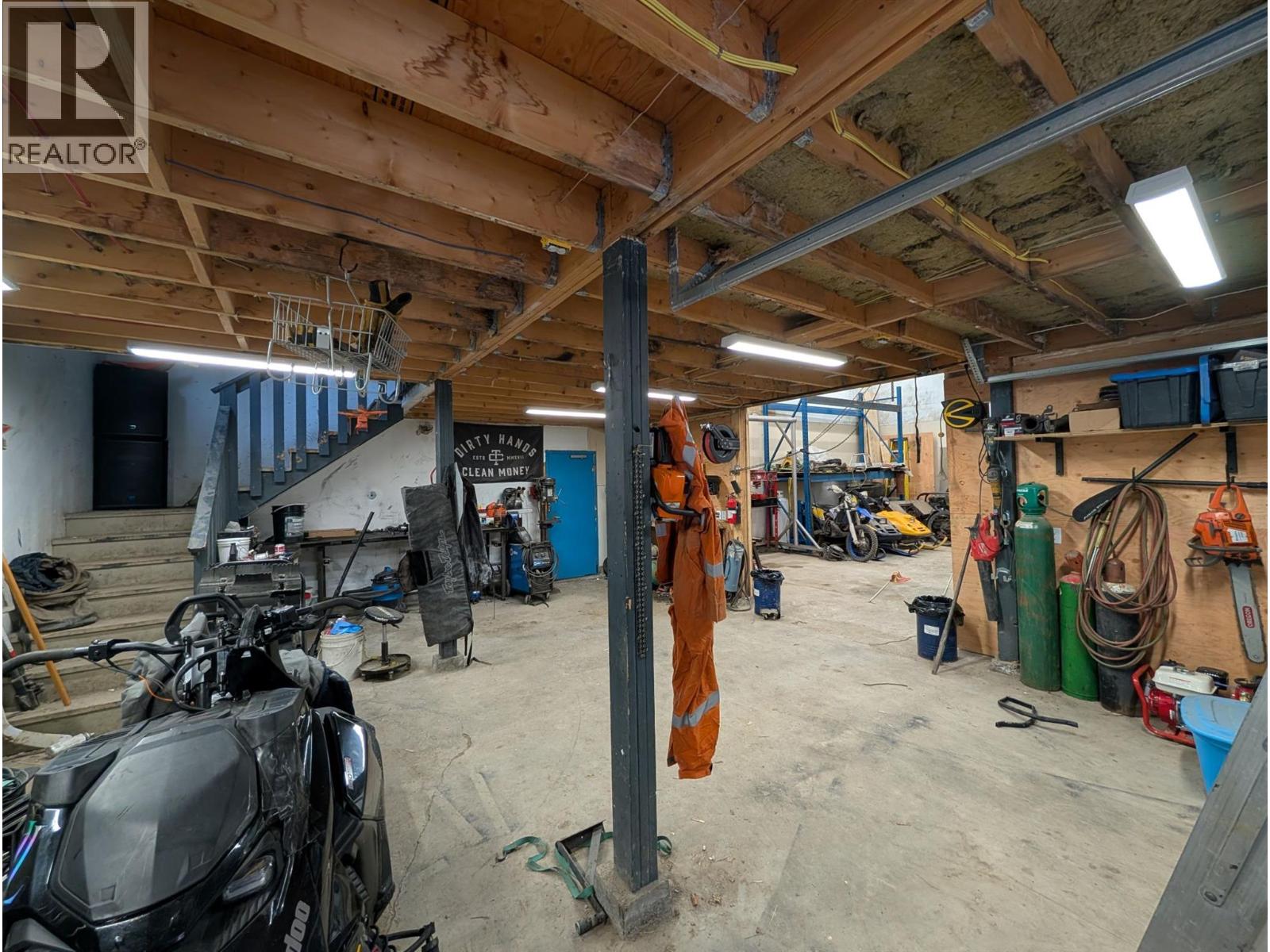 5745 Gun Lake Road W, Gold Bridge, British Columbia  V0K 1P0 - Photo 17 - 10401528