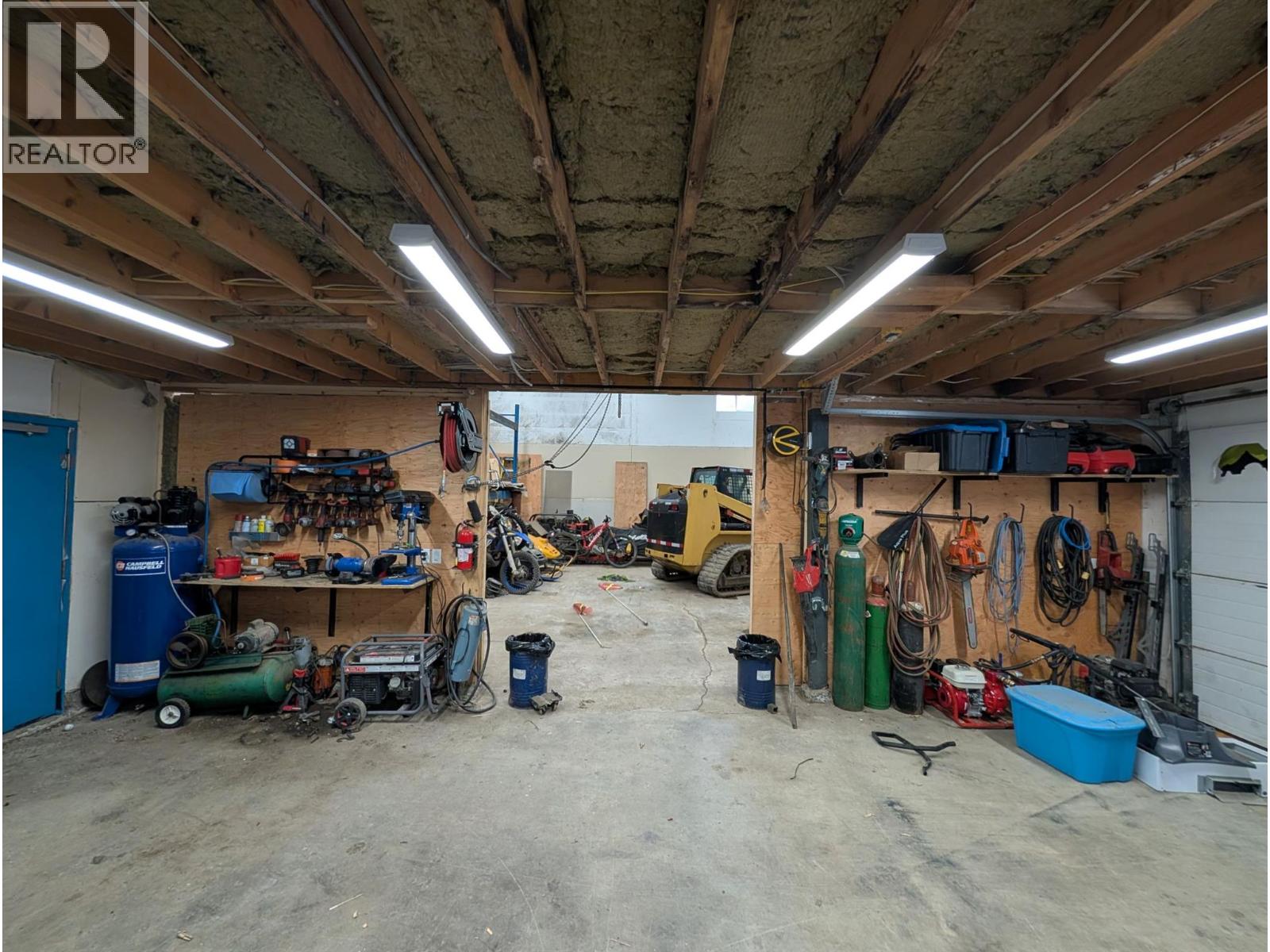 5745 Gun Lake Road W, Gold Bridge, British Columbia  V0K 1P0 - Photo 18 - 10401528