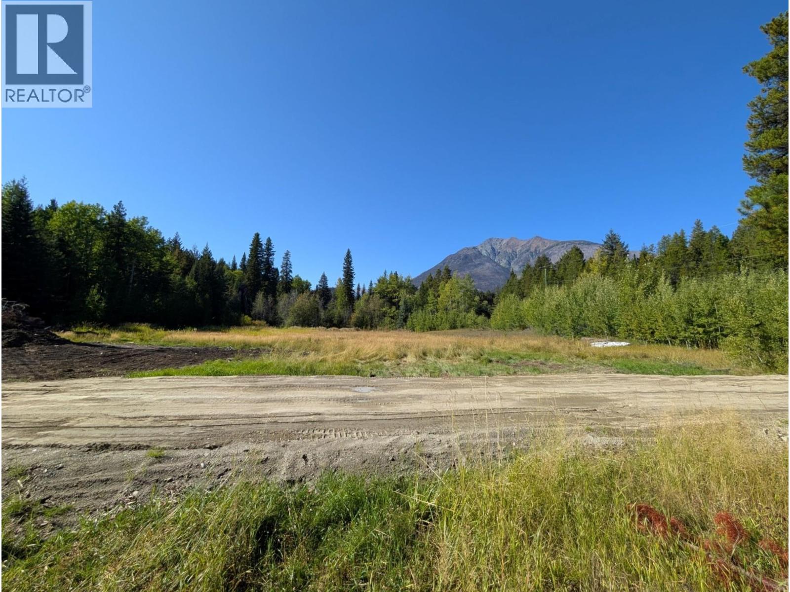 5745 Gun Lake Road W, Gold Bridge, British Columbia  V0K 1P0 - Photo 2 - 10401528