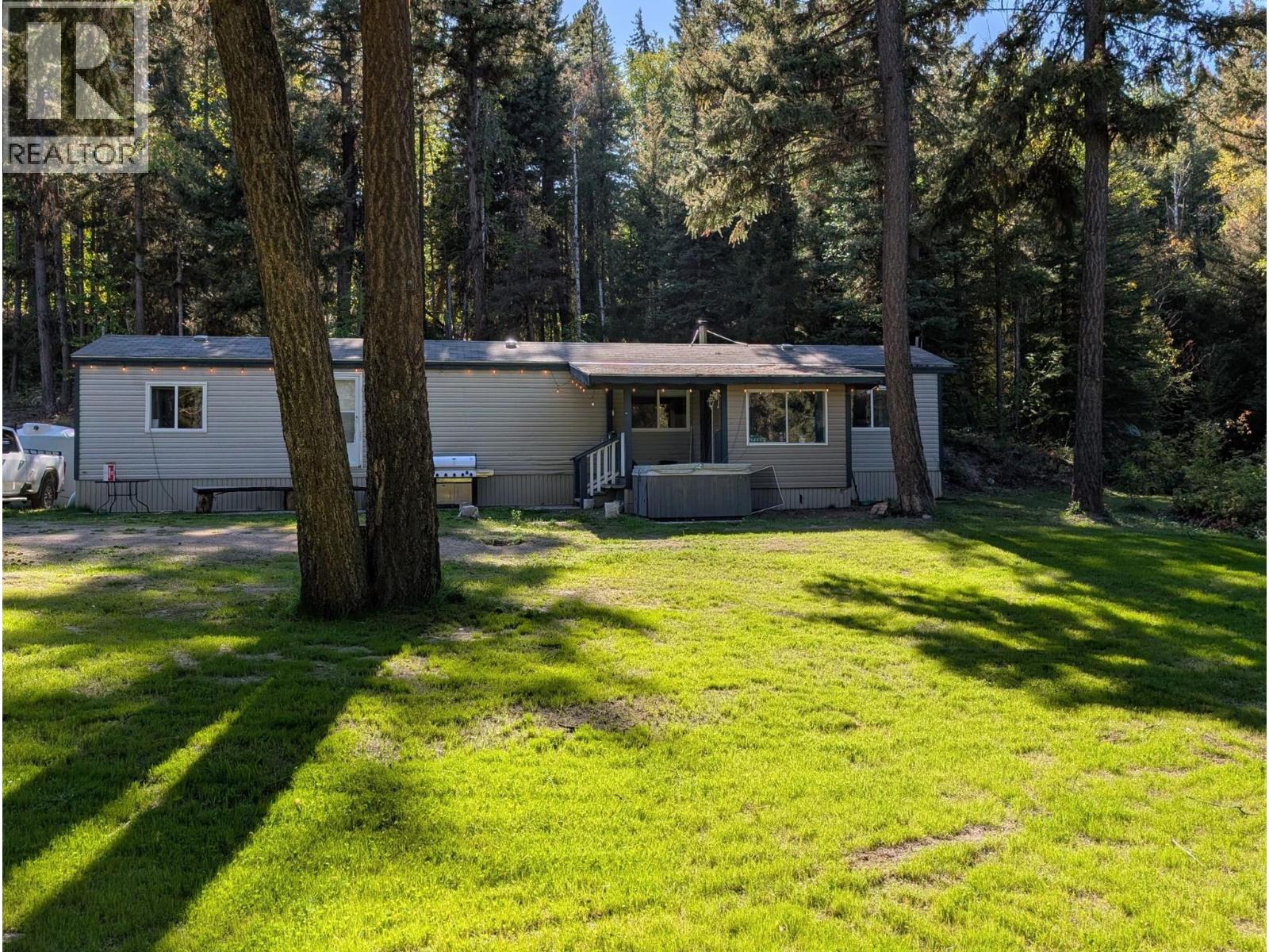 5745 Gun Lake Road W, Gold Bridge, British Columbia  V0K 1P0 - Photo 21 - 10401528