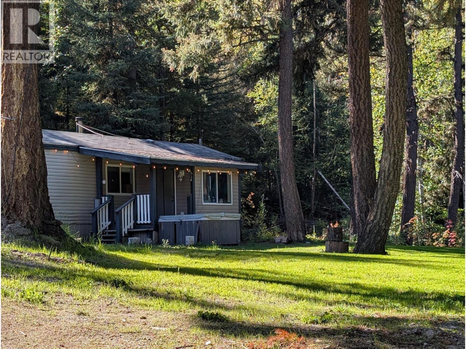 5745 Gun Lake Road W, Gold Bridge, British Columbia  V0K 1P0 - Photo 22 - 10401528