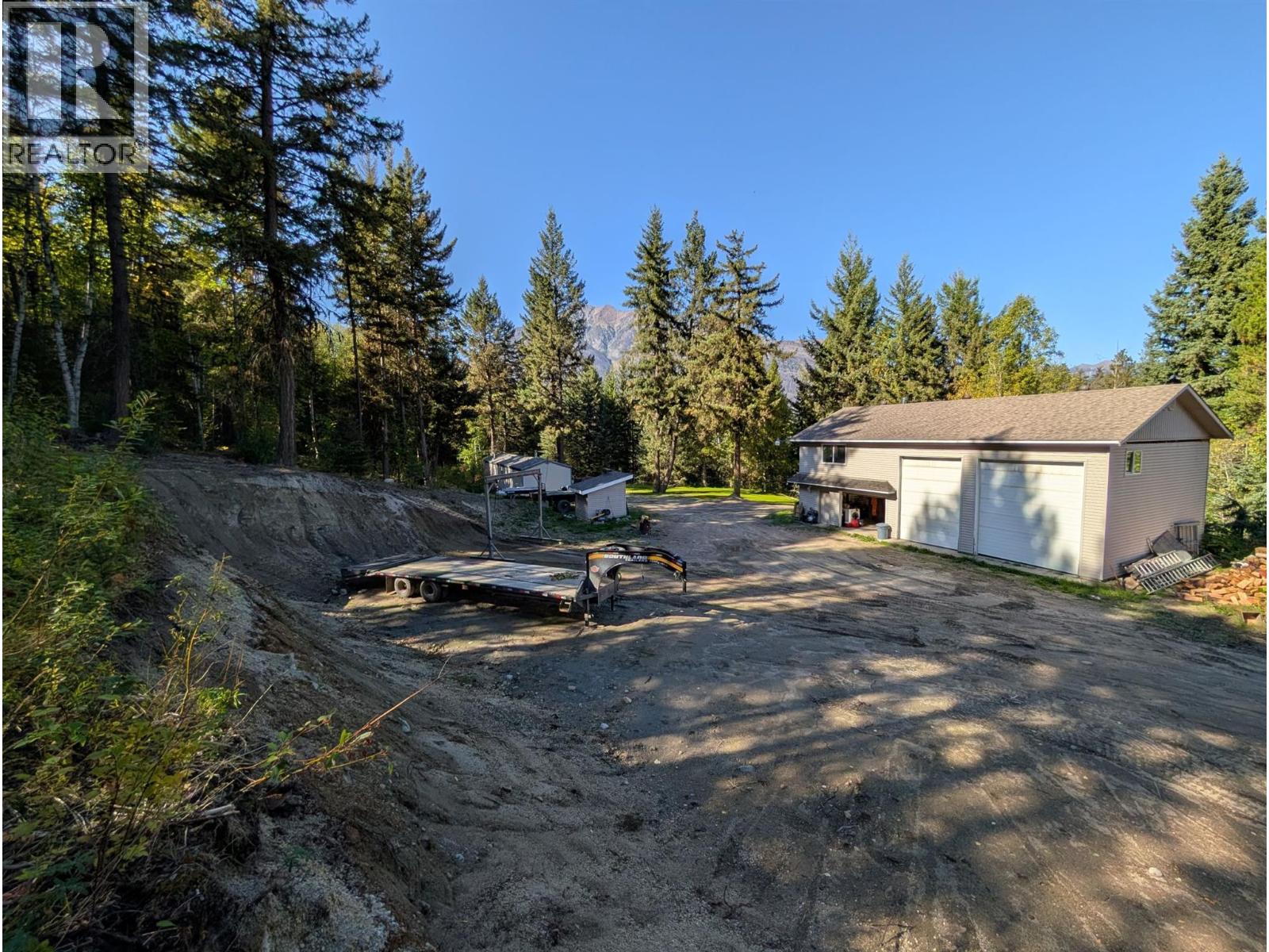 5745 Gun Lake Road W, Gold Bridge, British Columbia  V0K 1P0 - Photo 6 - 10401528