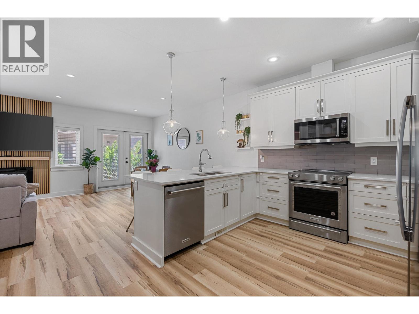644 Lequime Road Unit# 15, Kelowna, British Columbia  V1W 1A4 - Photo 8 - 10401463