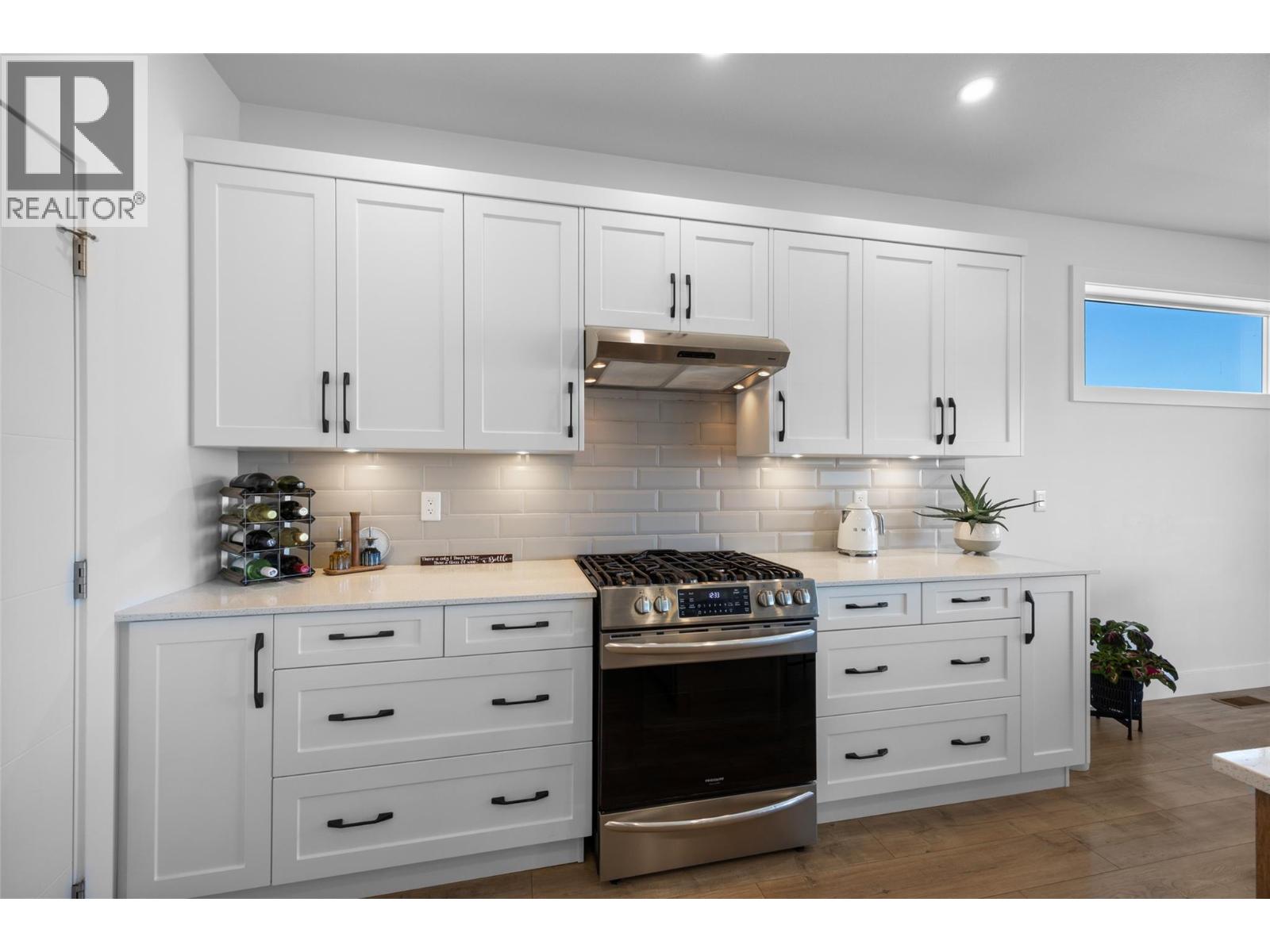 464 Edinburgh Boulevard, Kamloops, British Columbia  V1S 0E6 - Photo 16 - 10401701