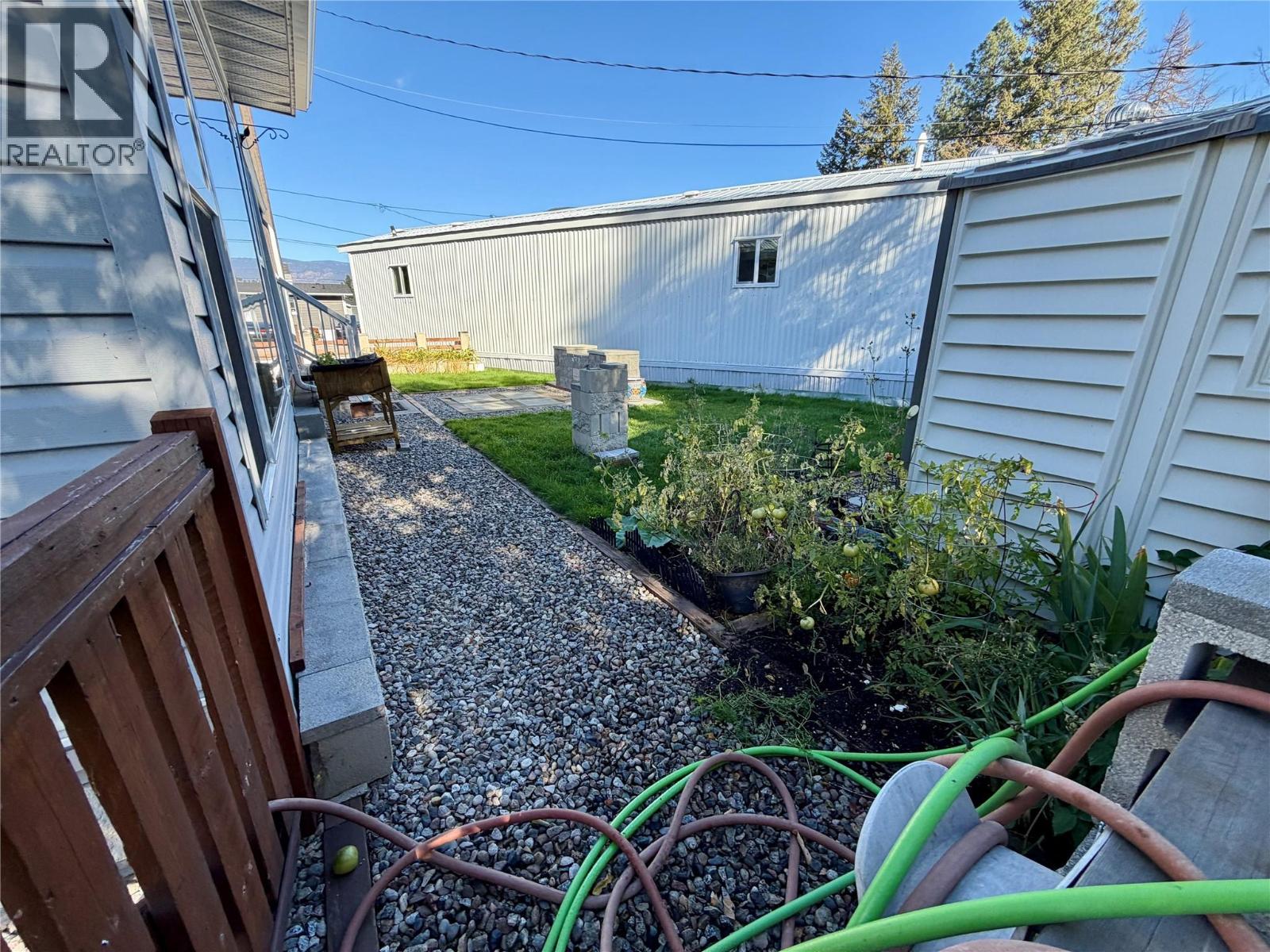 1601 Columbia Avenue Unit# 17, Castlegar, British Columbia  V1N 1J1 - Photo 49 - 10401447