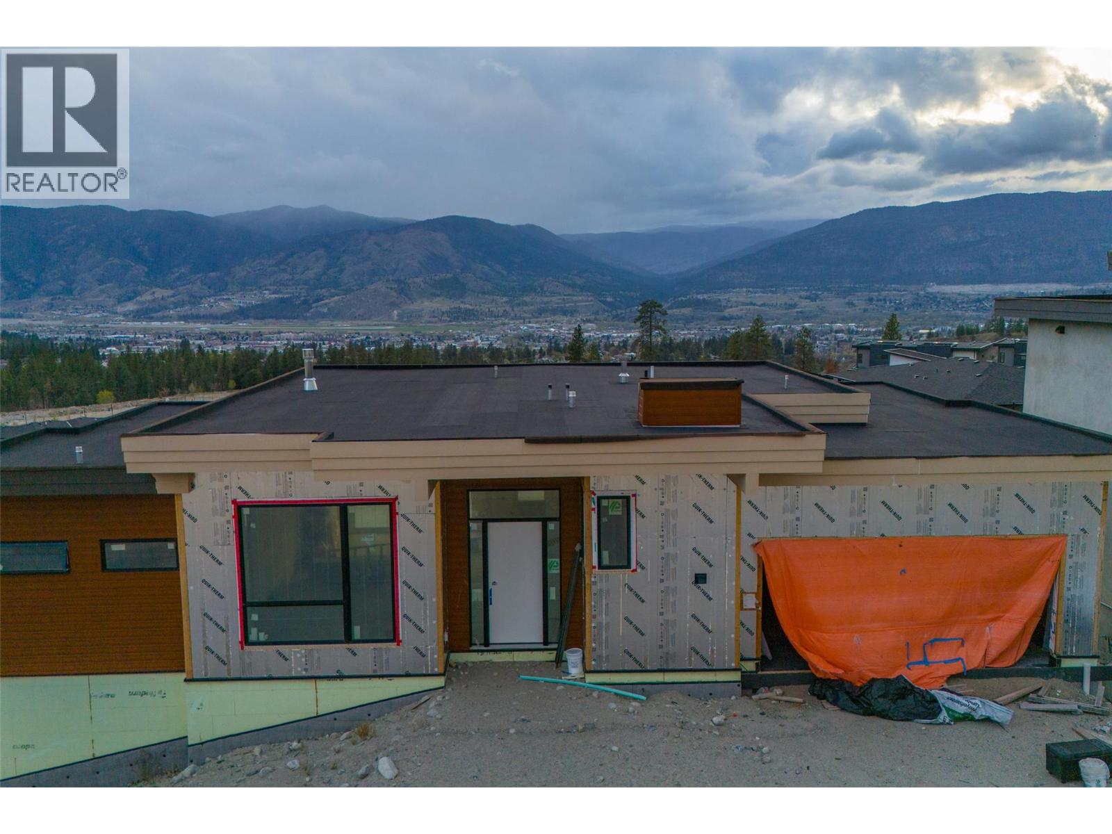 1096 Antler Drive, Penticton, British Columbia  V2A 0C8 - Photo 1 - 10401792