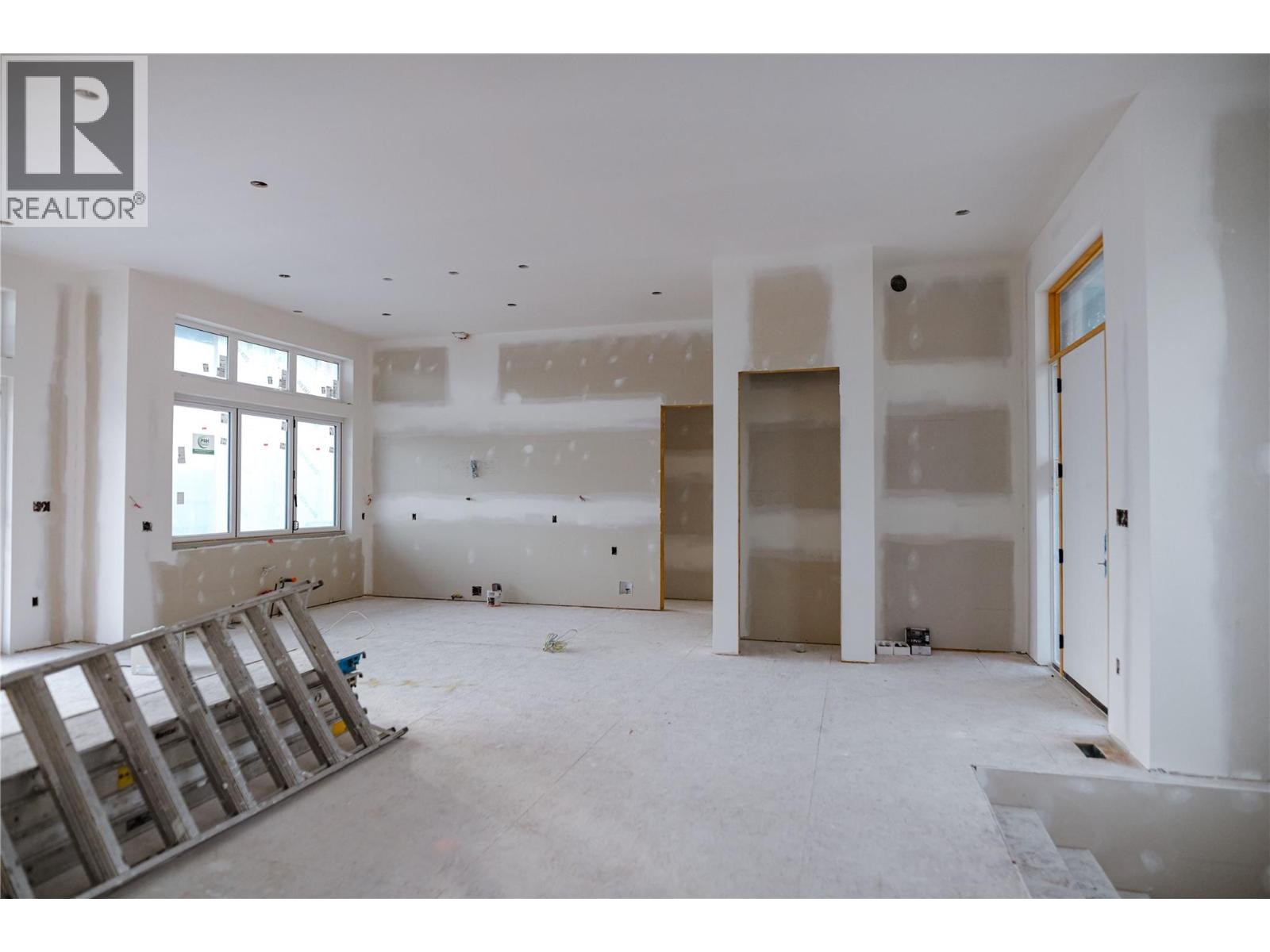 1096 Antler Drive, Penticton, British Columbia  V2A 0C8 - Photo 31 - 10401792