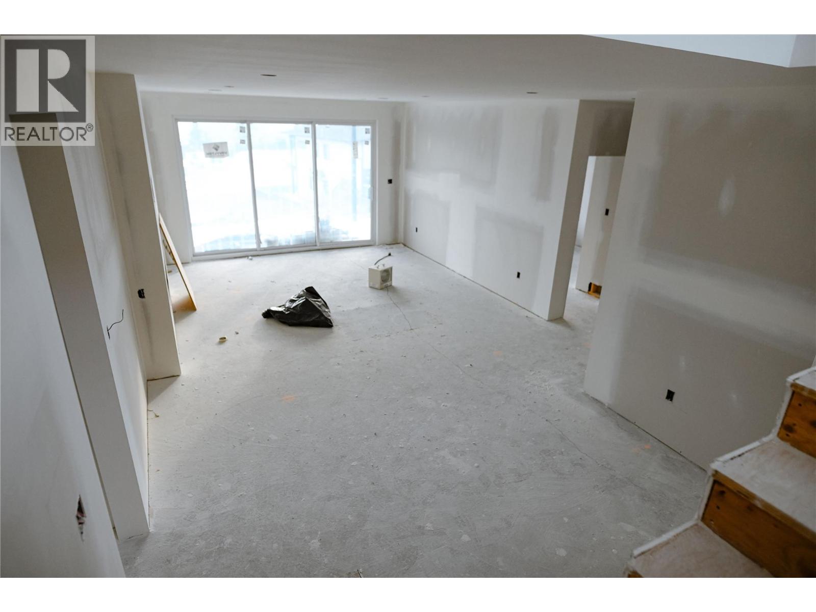 1096 Antler Drive, Penticton, British Columbia  V2A 0C8 - Photo 32 - 10401792
