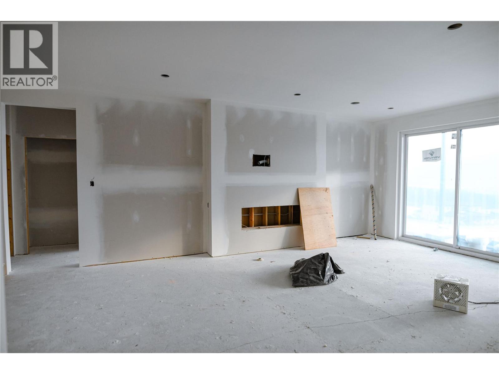 1096 Antler Drive, Penticton, British Columbia  V2A 0C8 - Photo 39 - 10401792