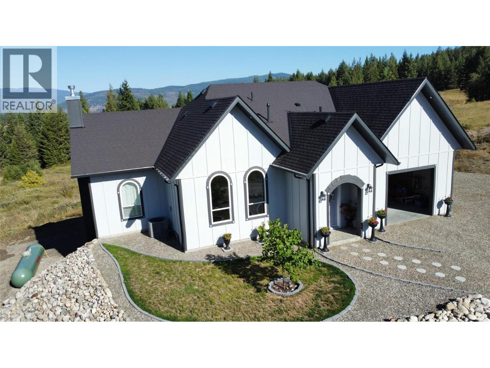59 Rawlings Lake Road, Lumby, British Columbia  V0E 2G1 - Photo 3 - 10401548