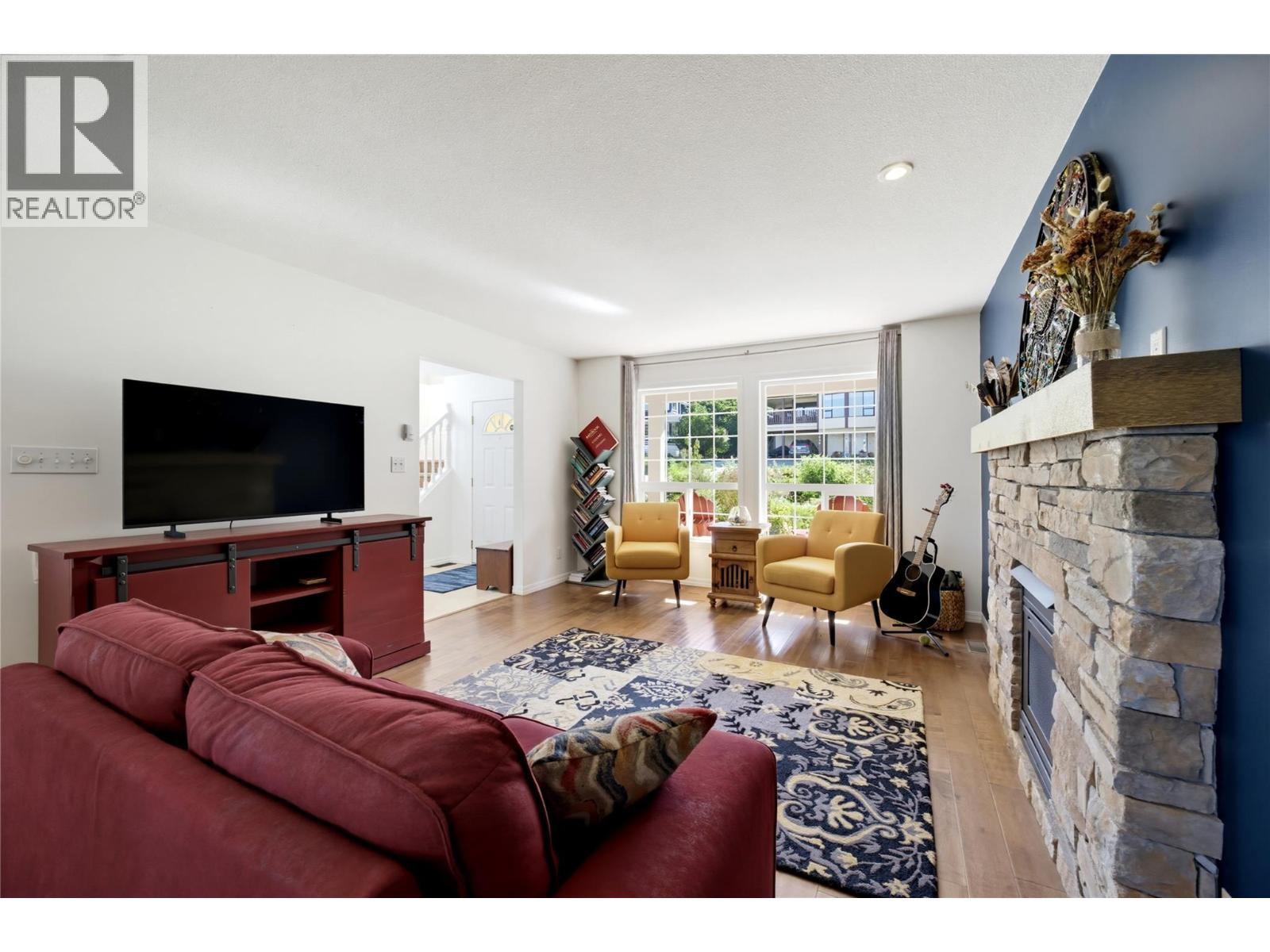 1681 18 Avenue Se, Salmon Arm, British Columbia  V1E 2M9 - Photo 3 - 10401751