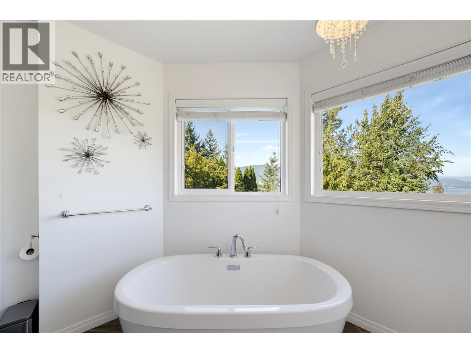 1681 18 Avenue Se, Salmon Arm, British Columbia  V1E 2M9 - Photo 33 - 10401751