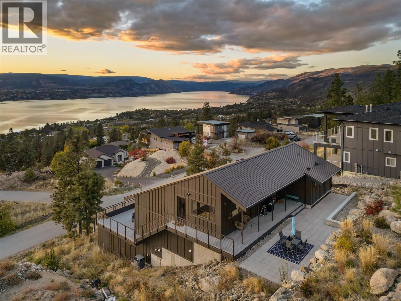 2710 Workman Place, Naramata, British Columbia  V0H 1N0 - Photo 1 - 10401712