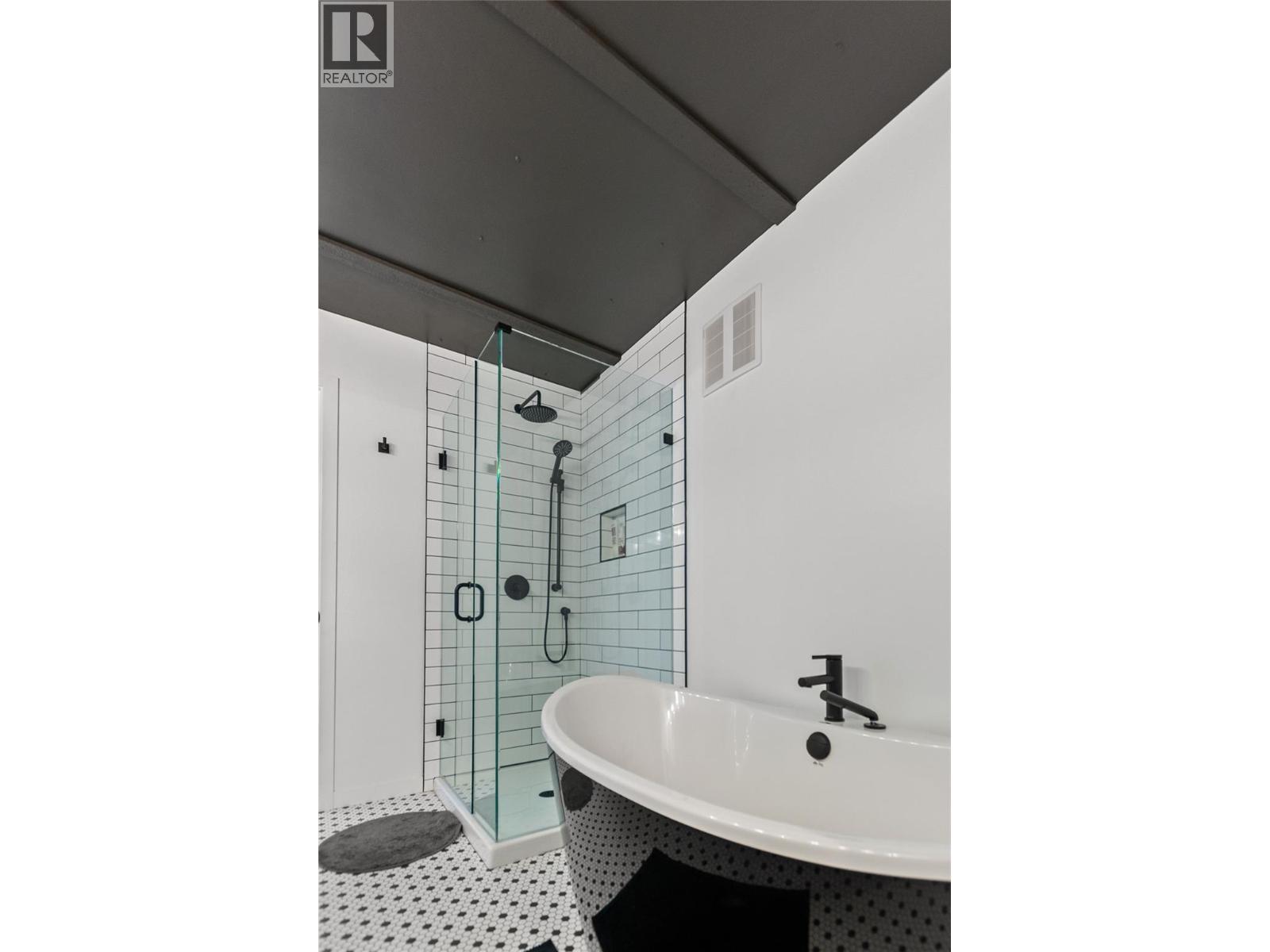 2710 Workman Place, Naramata, British Columbia  V0H 1N0 - Photo 54 - 10401712