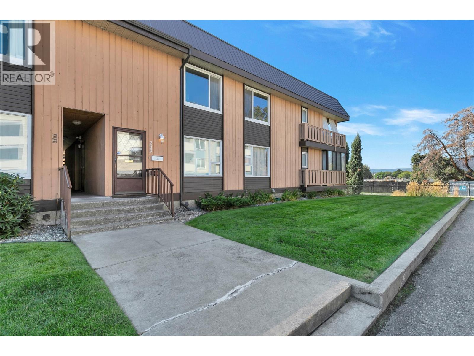 1660 Ufton Court Unit# 209, Kelowna, British Columbia  V1Y 8G7 - Photo 1 - 10401775