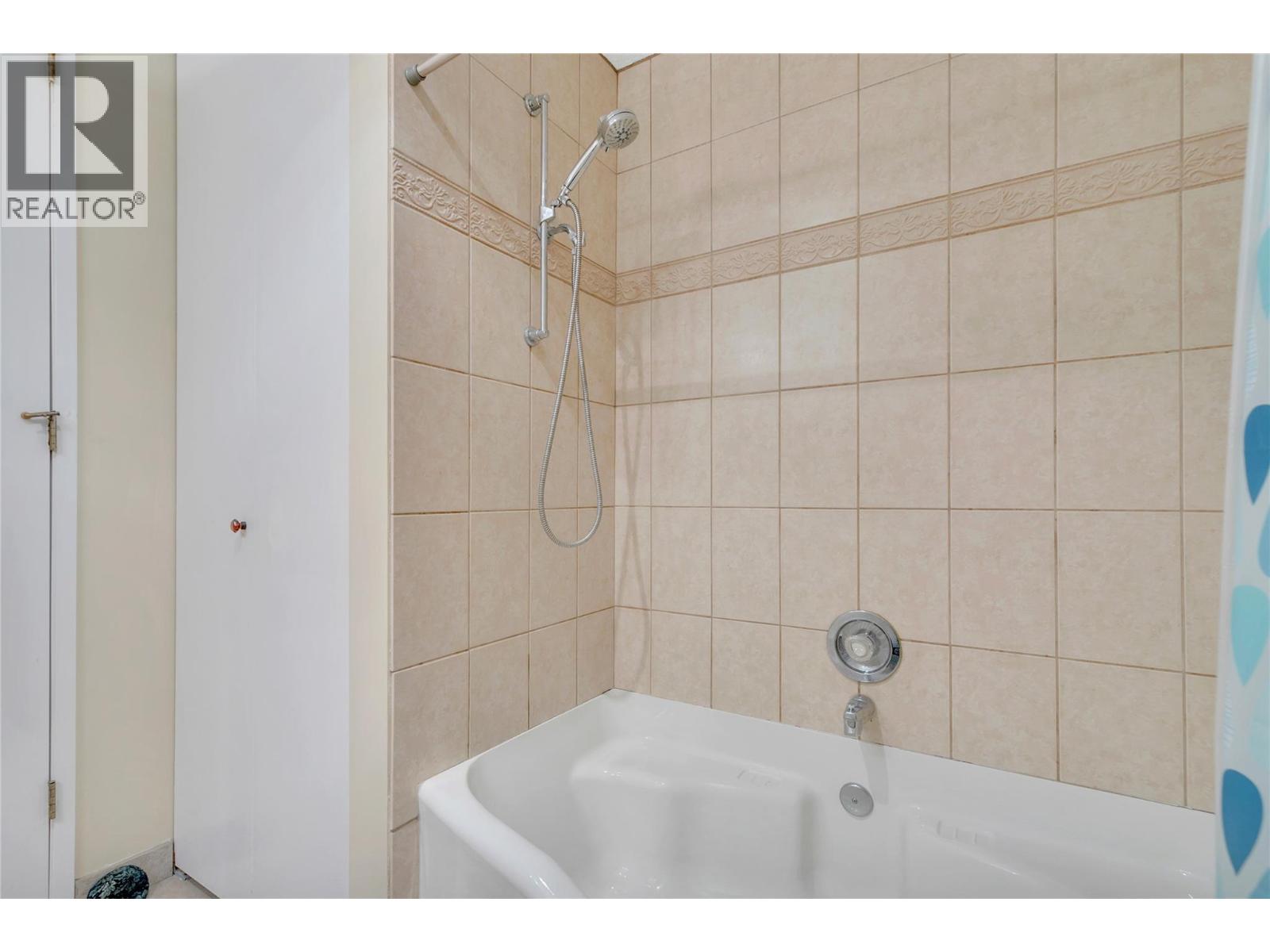 1660 Ufton Court Unit# 209, Kelowna, British Columbia  V1Y 8G7 - Photo 40 - 10401775