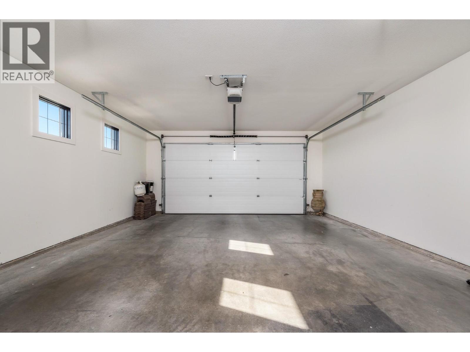 328 Cordon Place, Vernon, British Columbia  V1H 1Z9 - Photo 30 - 10401455