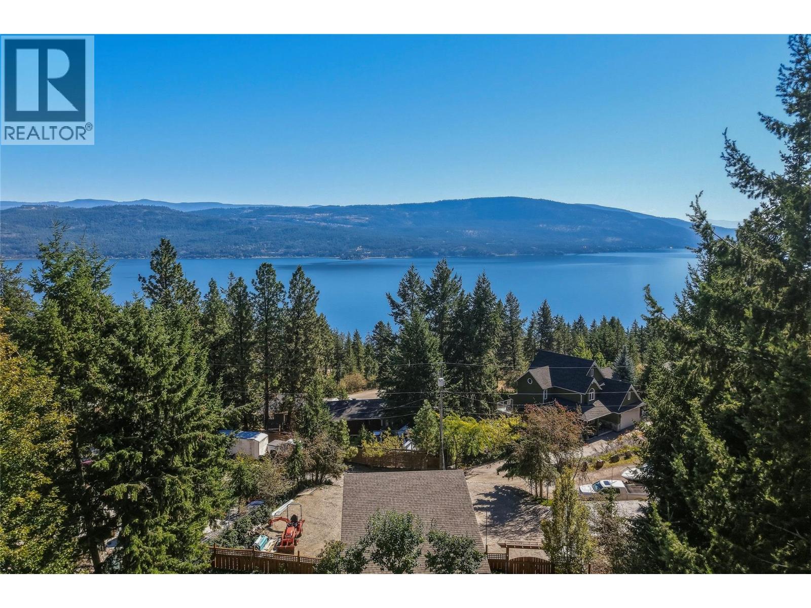 642 Mountain Drive, Vernon, British Columbia  V1H 2B7 - Photo 3 - 10401776