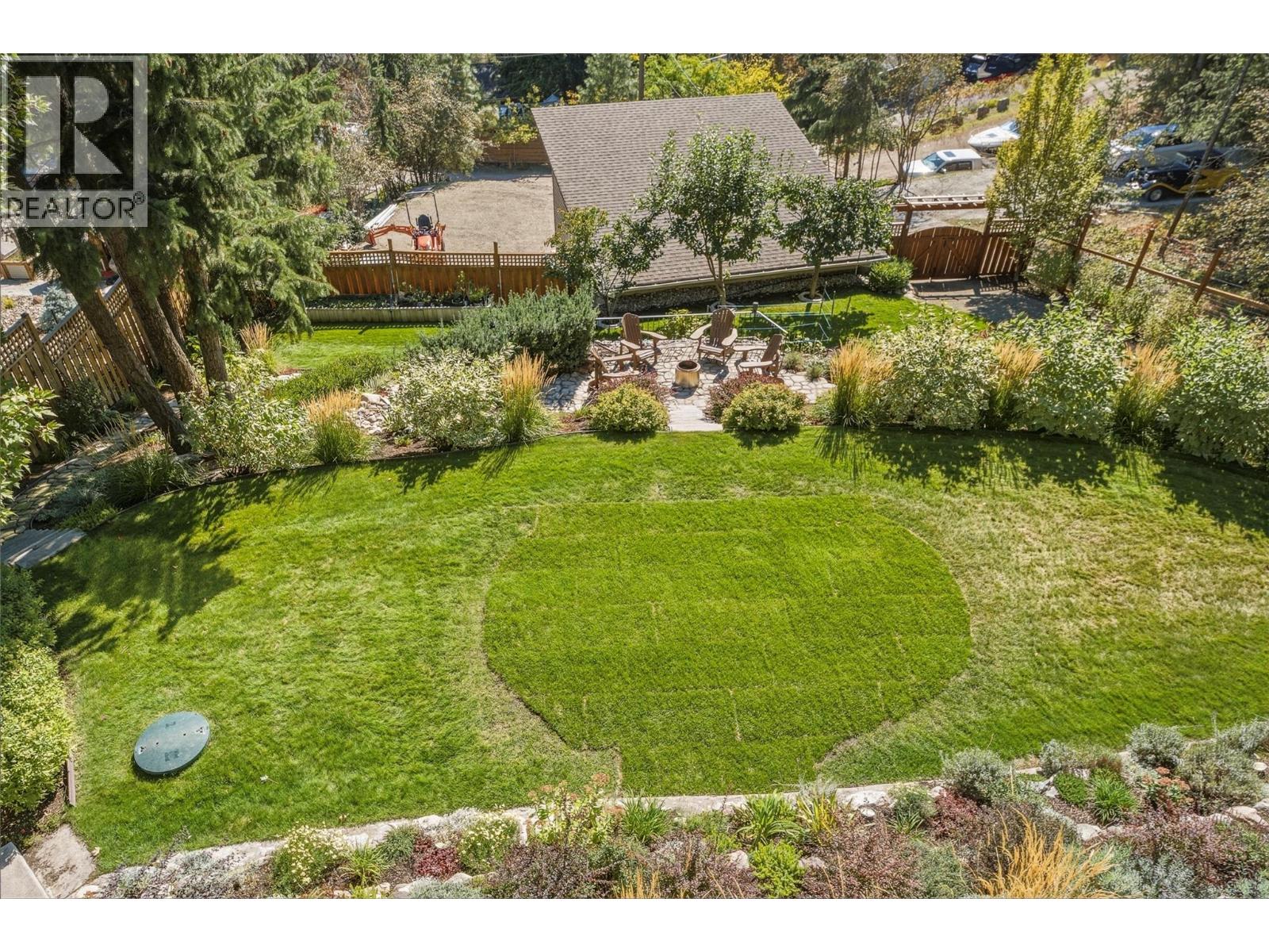 642 Mountain Drive, Vernon, British Columbia  V1H 2B7 - Photo 46 - 10401776