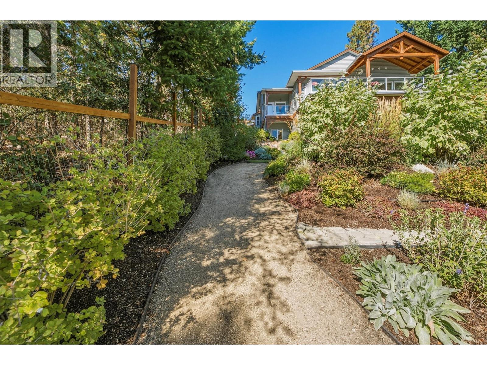 642 Mountain Drive, Vernon, British Columbia  V1H 2B7 - Photo 51 - 10401776