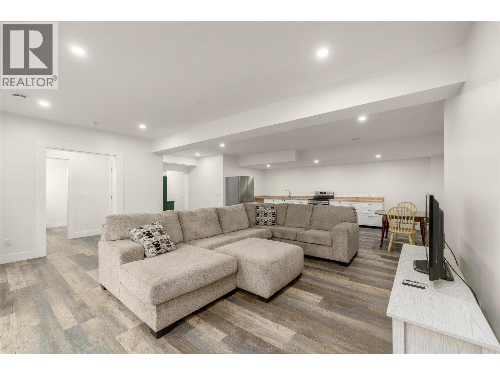 4702 Mcculloch Road, Kelowna, British Columbia  V1W 4G1 - Photo 33 - 10400567