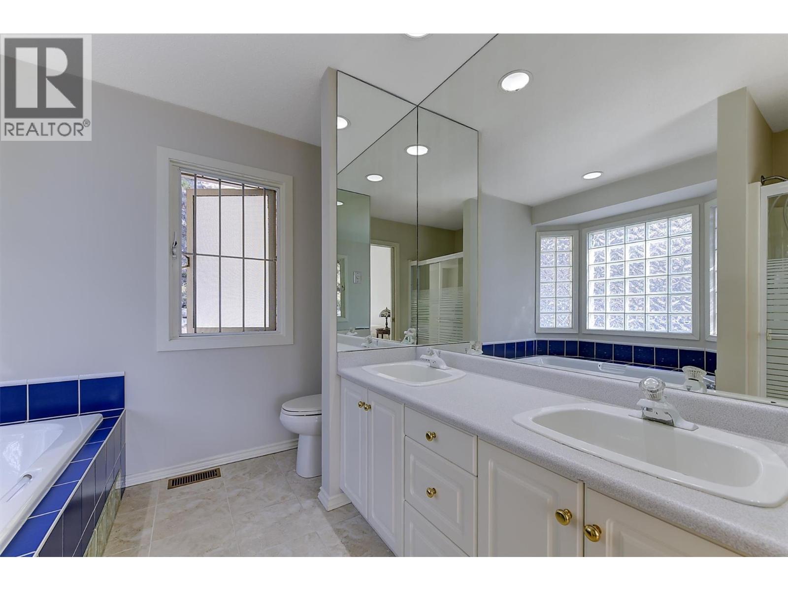 4632 / 4624 Minto Street, Peachland, British Columbia  V0H 1X4 - Photo 30 - 10401760