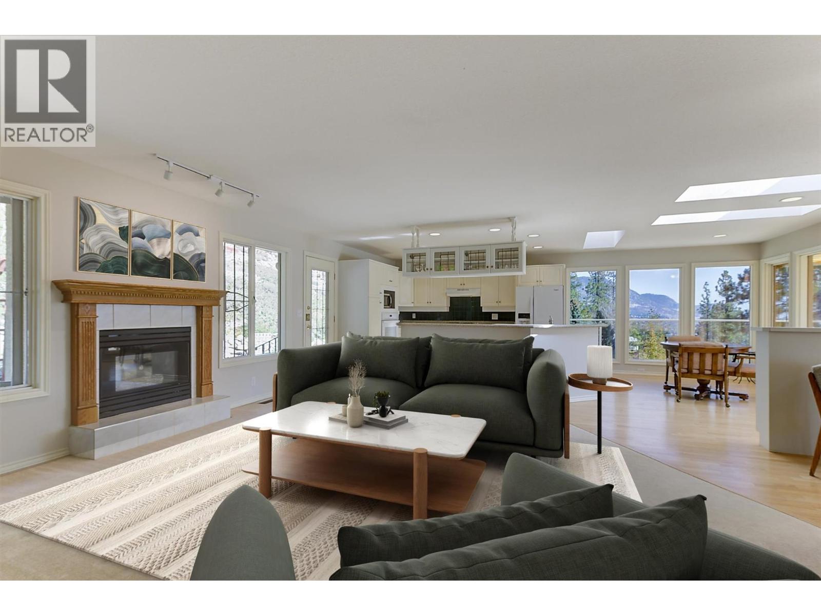 4632 / 4624 Minto Street, Peachland, British Columbia  V0H 1X4 - Photo 8 - 10401760