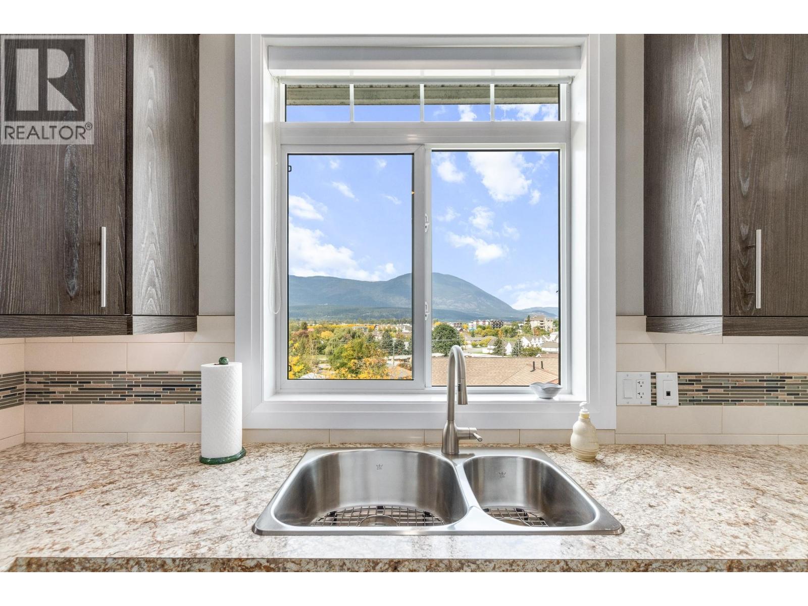 1070 1 Street Se Unit# 27, Salmon Arm, British Columbia  V1E 0B6 - Photo 13 - 10401757